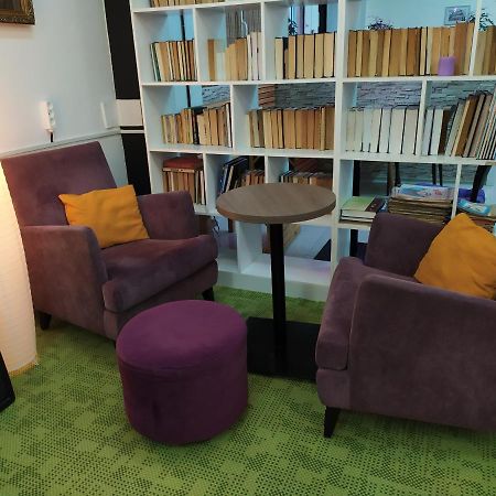 Хостел 689Capsulehotel&Coffee Almaty Luaran gambar